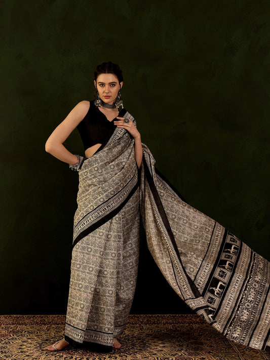 Womaniya Buy FLOURIOUS Embellished Zari Organza Kanjeevaram Saree