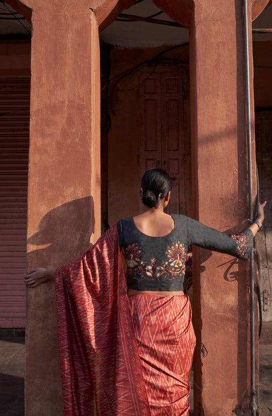 Gajari Ikkat Print Dolphin Fabric Saree