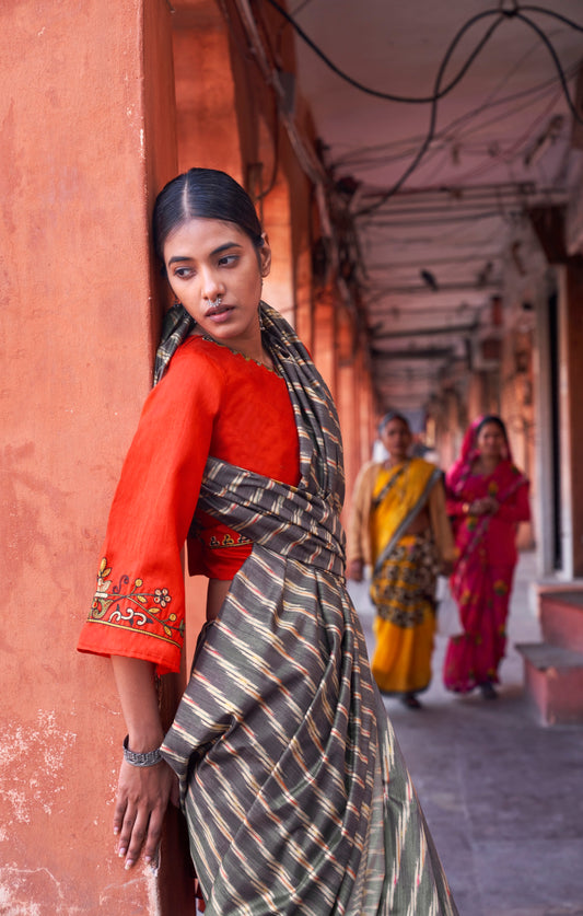 Grey Ikkat Print Dolphin Fabric Saree