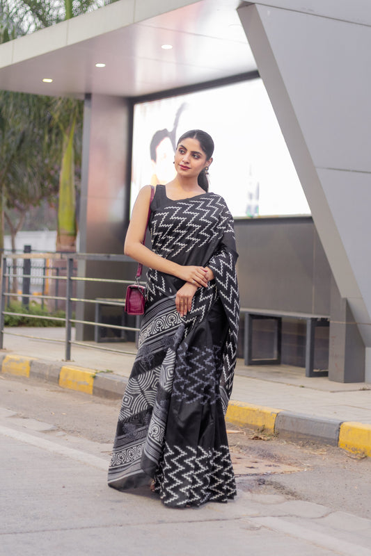 WOMANIYA Black & White Geometric Print Bhagalpuri Silk Saree – Timeless Elegance