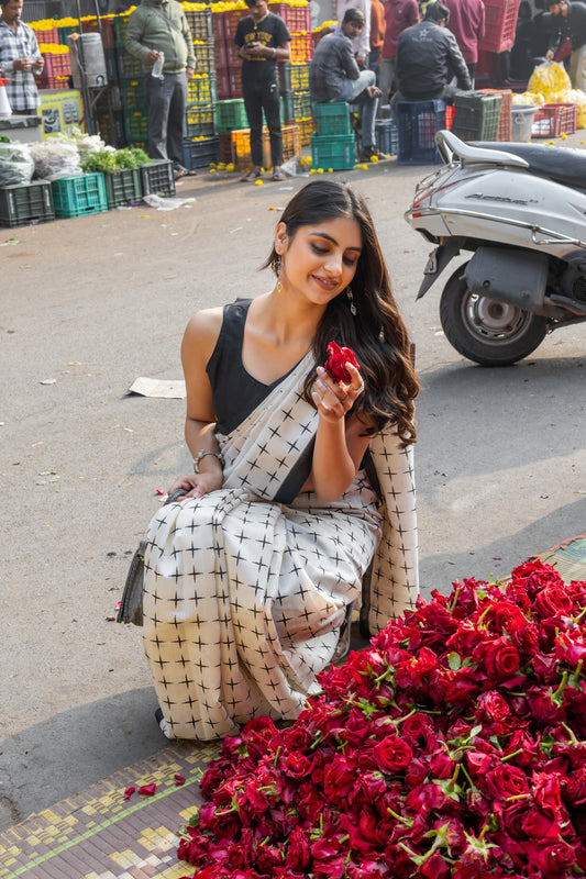 Womaniya White & Black Bhagalpuri Silk Saree